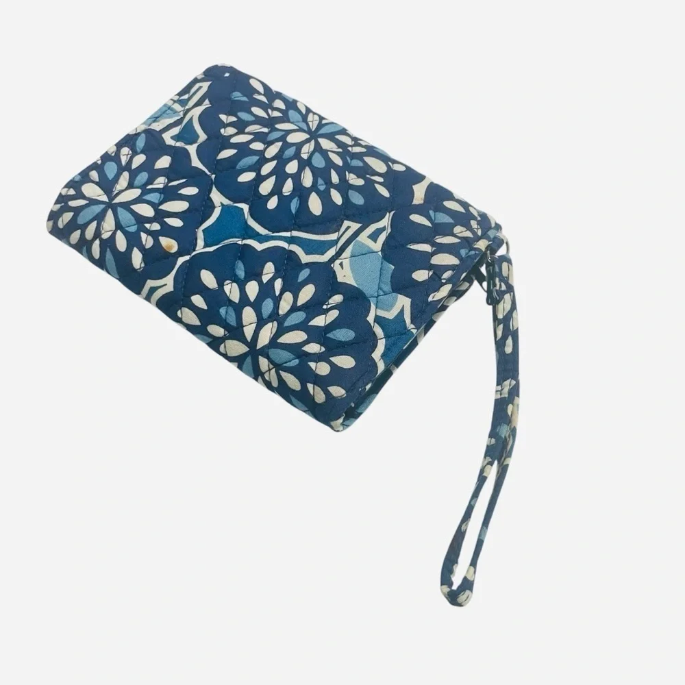 Vera Bradley~ Turn Lock Wristlet/Wallet~ Petal Splash Pattern~ 6.25